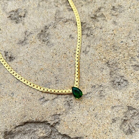18K Gold Plated Green Crystal Necklace Bracelet Set - Picture 5 of 7